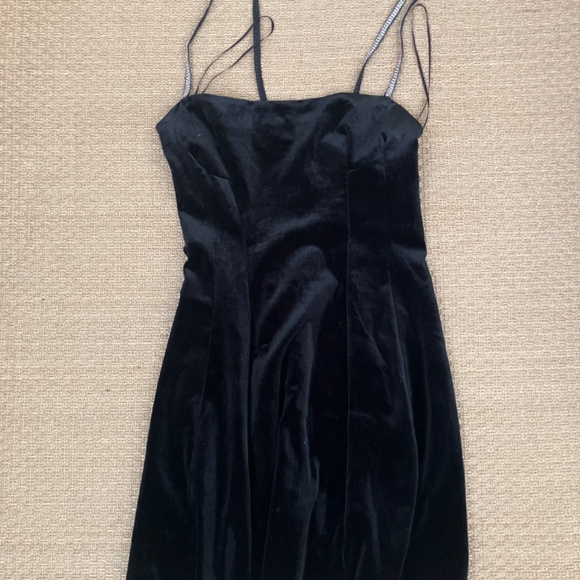 BRAND NEW / NWT ZARA mini dress black velvet with diamond rhinestone straps - Picture 2 of 4